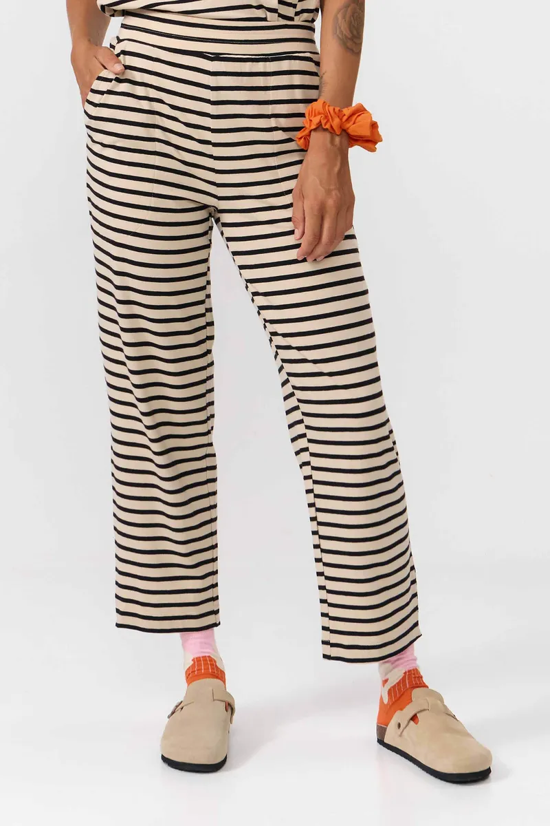 SUITE13LAB SUITE13LAB Damen vegan Hose Morgon Stripes Schwarz, Schwarz, – Produktbild 1 von 2