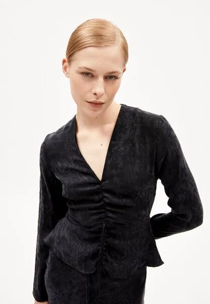 ARMEDANGELS ARMEDANGELS ANAYAA JACQ Damen Bluse Regular Fit aus TENCEL Lyocell Mix, Black, – Produktbild 3 von 4