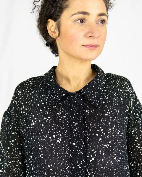 keijn keijn Bluse POLLY – Bluse mit verdeckter Knopfleiste & modernem Kragen – Produktbild 3 von 4