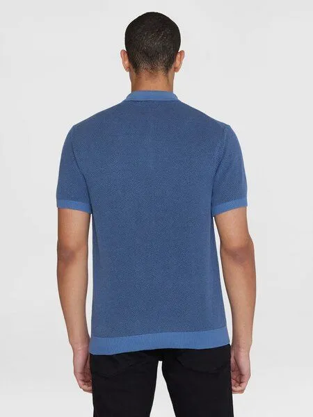KnowledgeCotton Apparel KnowledgeCotton Apparel Gestricktes Polohemd TWO TONED aus Bio-Baumwolle, Blau (moonlight blue), – Produktbild 2 von 4