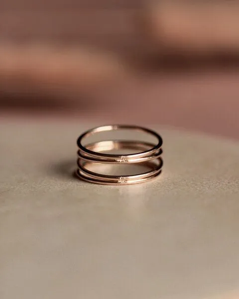 lille mus lille mus Ring 'Loop Basic' 925 Silber, Gold, – Produktbild 3 von 4