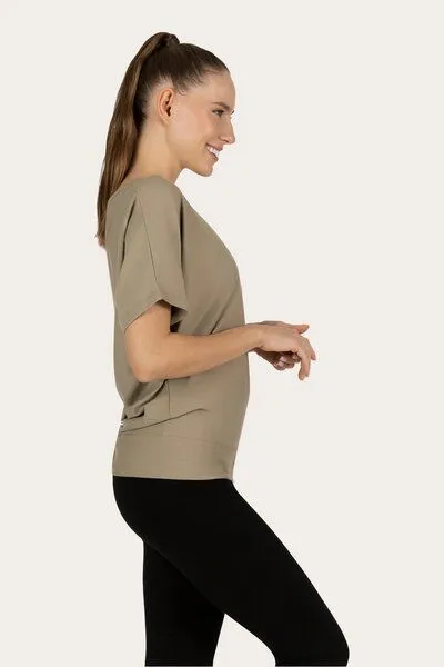 Urban Goddess Urban Goddess Budhi Kurzarm Pilates & Yoga Shirt, Fern (braun), – Produktbild 2 von 4