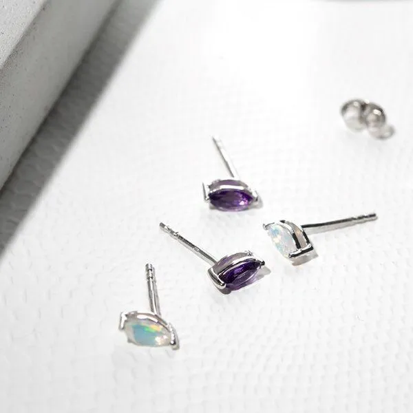 Eppi Eppi Minimalistische silberne Ohrringe mit Amethysten Andine, Gelb, – Produktbild 3 von 3
