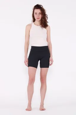 YOIQI YOIQI Yoga Shorts high + tight aus Biobaumwolle – Produktbild 1 von 1