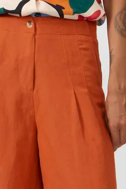 SUITE13LAB SUITE13LAB Damen vegan Kurze Bermudas Salor Henna – Produktbild 1 von 1