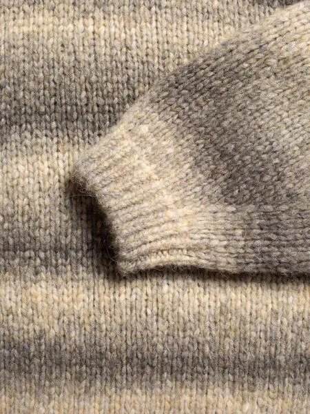 Nudie Jeans Nudie Jeans Strickpullover - Rosa Fuzzy Knit - aus Bio Wollmix, Rose, – Produktbild 3 von 3