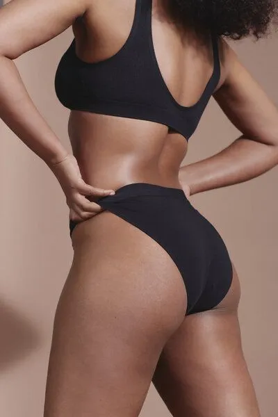 Yoni Yoni Periodenunterwäsche Bio-Baumwolle Bikini Style, Schwarz, – Produktbild 3 von 4