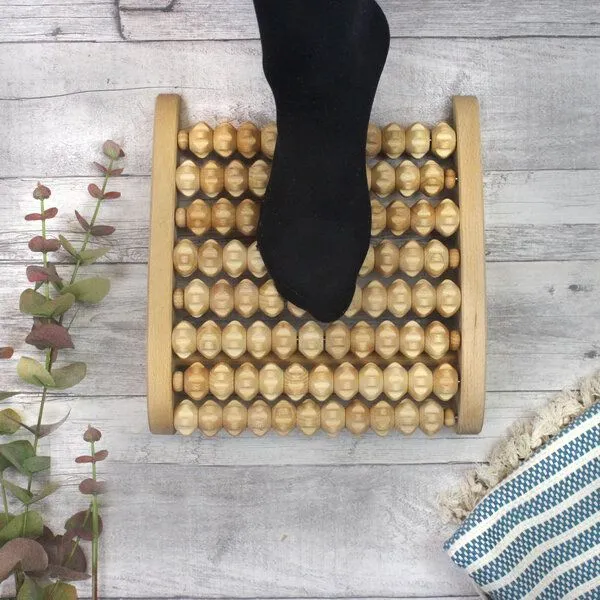 Mitienda Shop Mitienda Shop Fußmassagegerät aus Holz mit Rollen, asymmetrisch – Produktbild 2 von 3