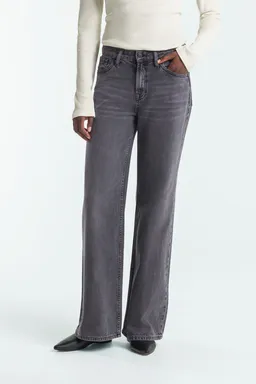 Kings Of Indigo Kings of Indigo Damen vegan Jeans Flare Jane Schwarz – Produktbild 1 von 1