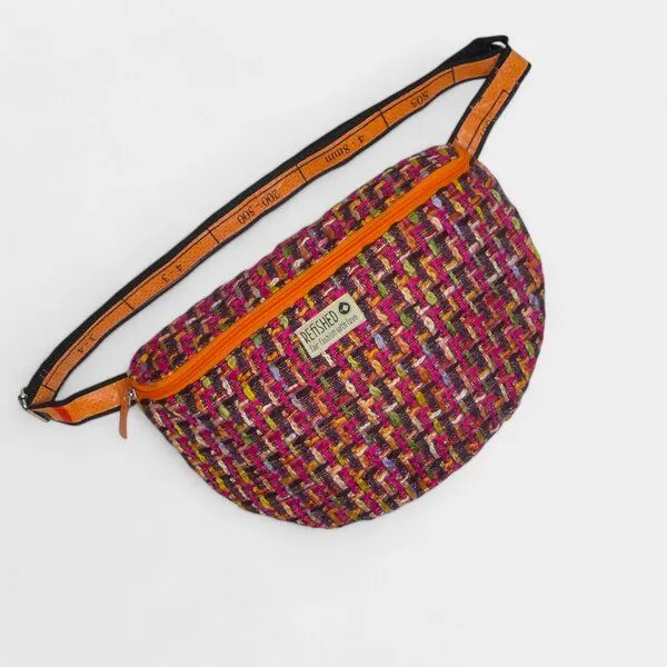 REFISHED fair fashion REFISHED fair fashion BUM BAG XL #TWEED | Upcycelte Bauchtasche, #tweed pink, – Produktbild 3 von 3
