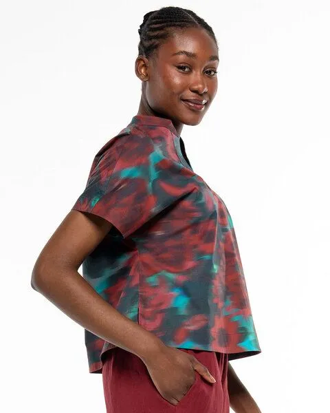 Alma & Lovis Alma & Lovis Florale Print-Bluse aus Organic Cotton | Popeline Print Blouse, Everglade (rot-blau), – Produktbild 3 von 4