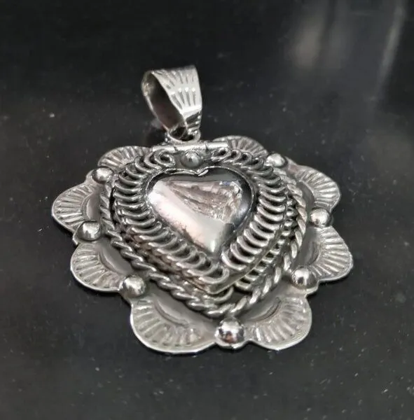 pakilia pakilia Amulett "Corazón Mexicano" – Produktbild 1 von 1