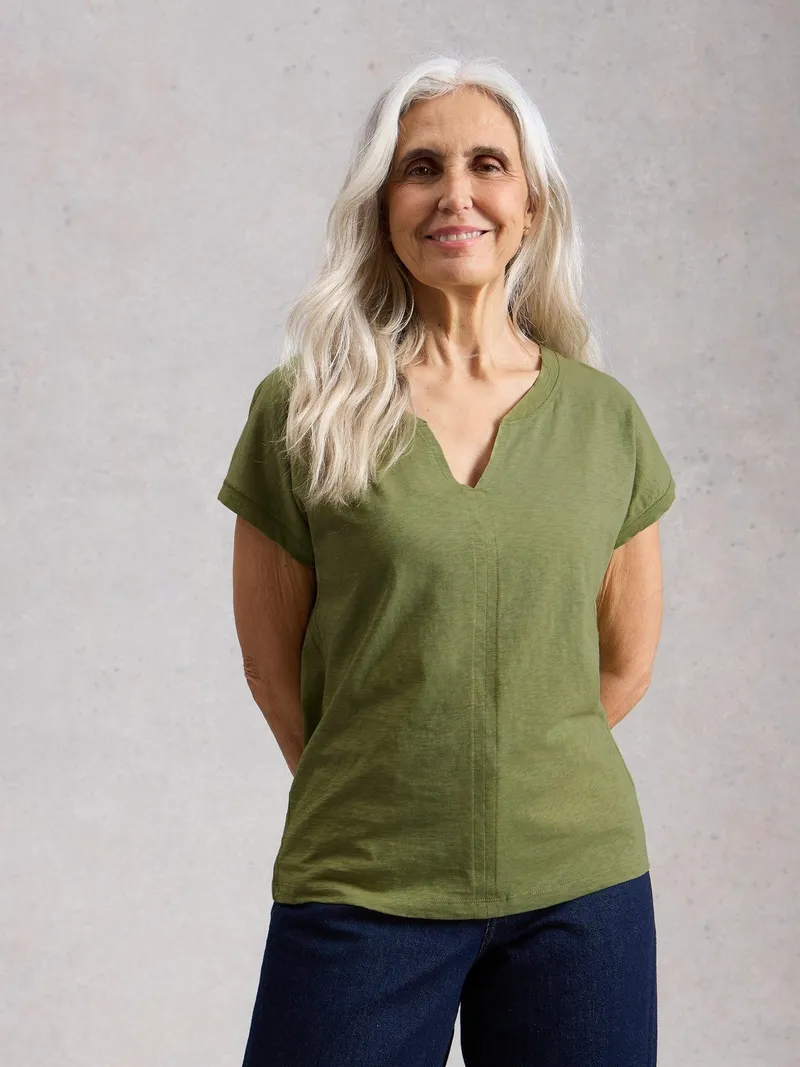 White Stuff T-Shirt Nelly mit Keilausschnitt - 46, Leuchtend grün, – Produktbild 1 von 4