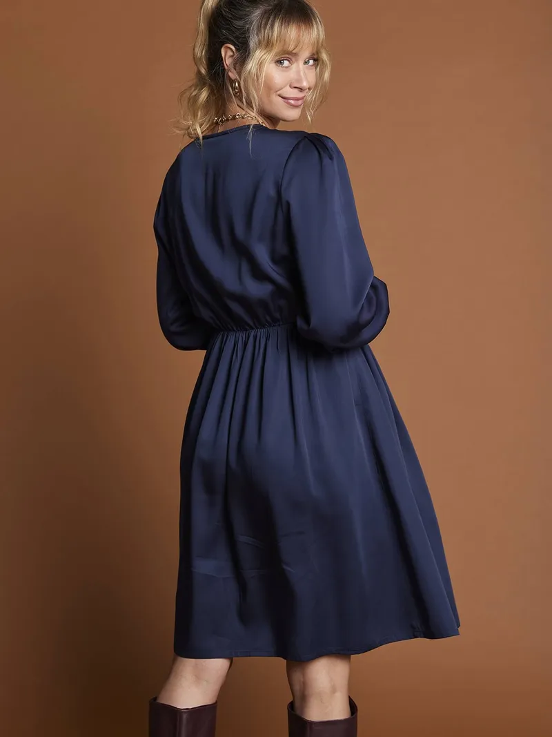 Envie De Fraise Fließendes Wickelkleid für Schwangerschaft und Stillzeit ENVIE DE FRAISE, Marine, – Produktbild 3 von 4