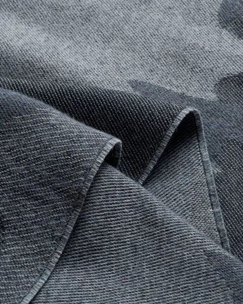 Rotholz Rotholz - Woven Schal Merino breit, Grau (grey leaves), – Produktbild 3 von 5