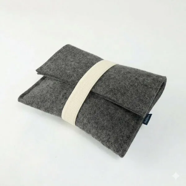 matilda k. manufaktur matilda k. manufaktur Kabel Organizer aus Wollfilz 'otto' in 2 Größen, Dunkelgrau, – Produktbild 1 von 5