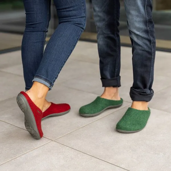 Magicfelt Magicfelt Filz-Hausschuh 736 aus 100% Merino-Wolle Pantoffel für Damen & Herren mit Gummi-Sohle, Dunkel-grün, – Produktbild 2 von 4