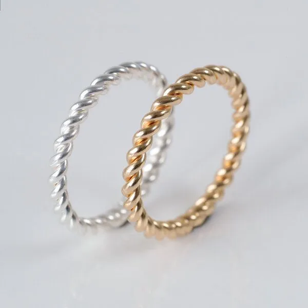 BELLYBIRD Jewellery BELLYBIRD Jewellery Ring - SPIRALRING, gedrehter Silberring/ vergoldet, Silber vergoldet, – Produktbild 3 von 5