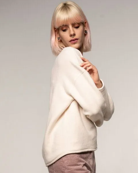 Alma & Lovis Alma & Lovis Kuscheliger Teddy-Sweater aus Organic Cotton | Teddy V-Neck, Auster (beige), – Produktbild 4 von 4