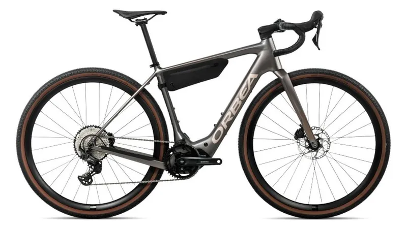 We Cycle Orbea Denna H30 E-Bike Gravel Pedelec magnetic bronze 2027 M (173-179 cm) | E-Bikes – Produktbild 1 von 1