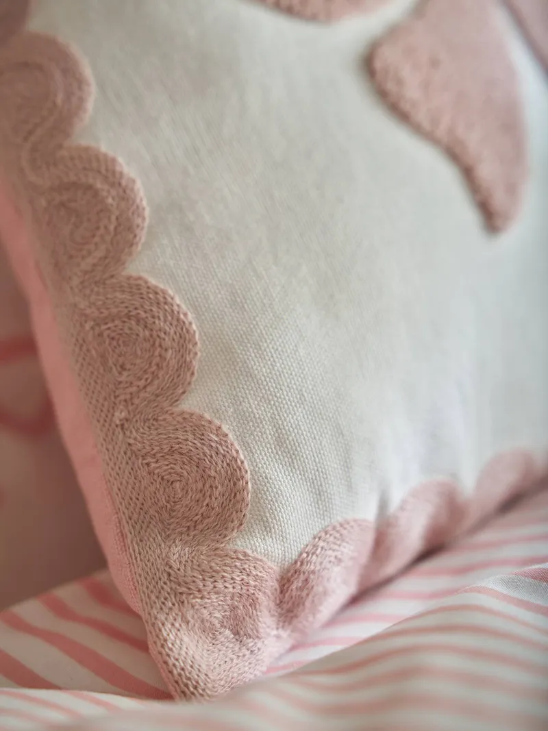 Vertbaudet Deko-Kissen SCHLEIFE mit Zierborte Kinderzimmer, Wollweiß, – Produktbild 4 von 4