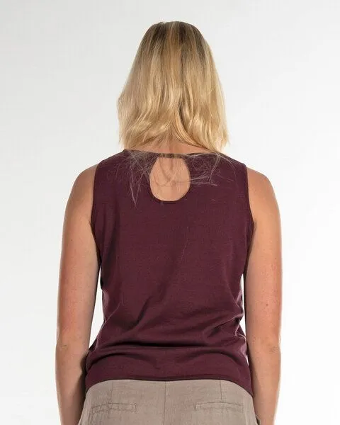 Alma & Lovis Alma & Lovis Leichtes Feinstrick-Top aus reiner Bio-Baumwolle | Knit Top, Feige (lila), – Produktbild 3 von 4