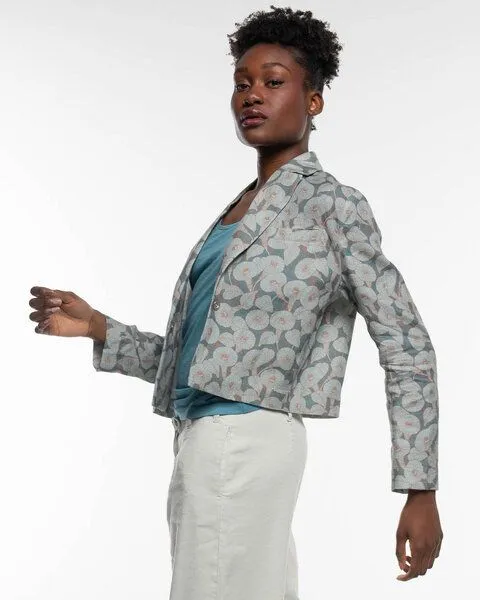 Alma & Lovis Alma & Lovis Kurzer Print-Blazer aus reinem Leinen | Calla Blazer, Jaspis (grau-blau), – Produktbild 3 von 4