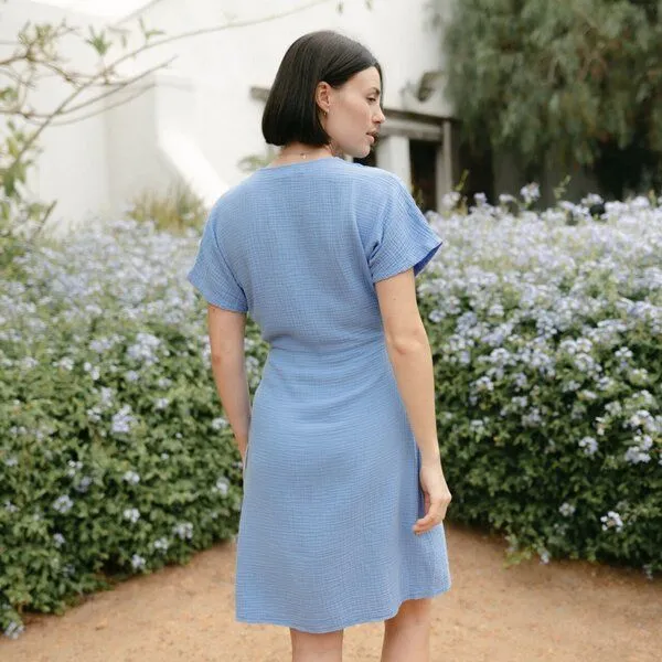 NORDLICHT NORDLICHT Musselin Wickelkleid Mella aus 100% Bio-Baumwolle, Kornblumenblau (blau), – Produktbild 3 von 4