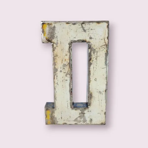 Moogoo Creative Africa Moogoo Creative Africa Buchstabe "D" aus recycelten Ölfässern | 22 oder 50 cm | verschiedene Farben | Upcycling | handgemacht & fair, Weiss, – Produktbild 1 von 1