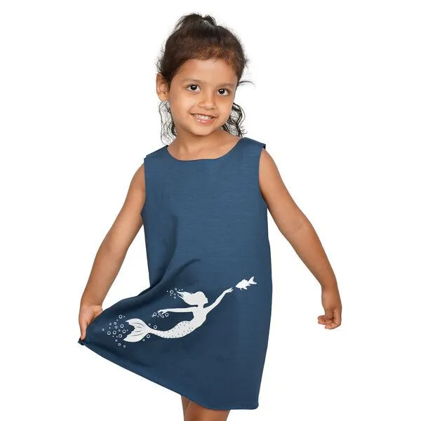 HANDGEDRUCKT HANDGEDRUCKT Meerjungfrau Kinderkleidchen, Jeansblau, – Produktbild 1 von 3