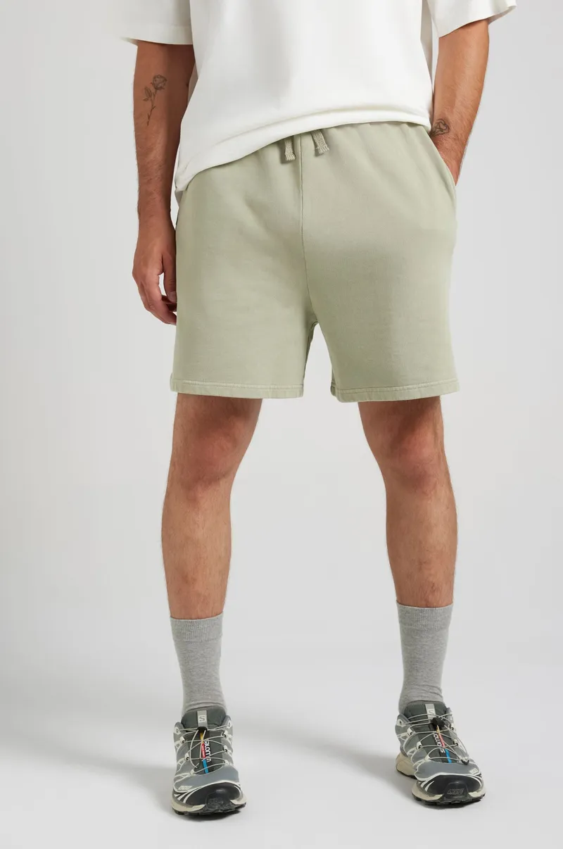 Trendsplant Trendsplant Herren vegan Sweatshorts Essential Sonnengebleicht Seegras, Hellgrün, – Produktbild 1 von 2
