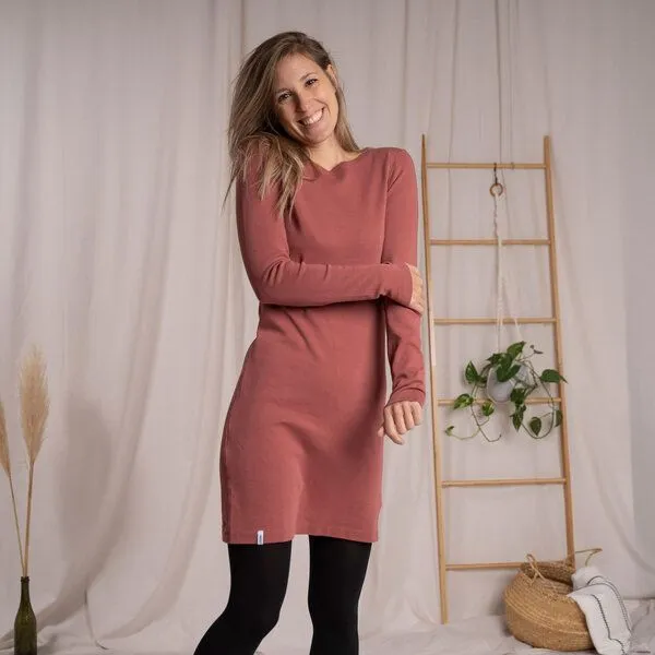 Vresh Clothing Vresh Clothing Vlora - Langarmkleid aus Biobaumwolle, Hibiskus, – Produktbild 1 von 4