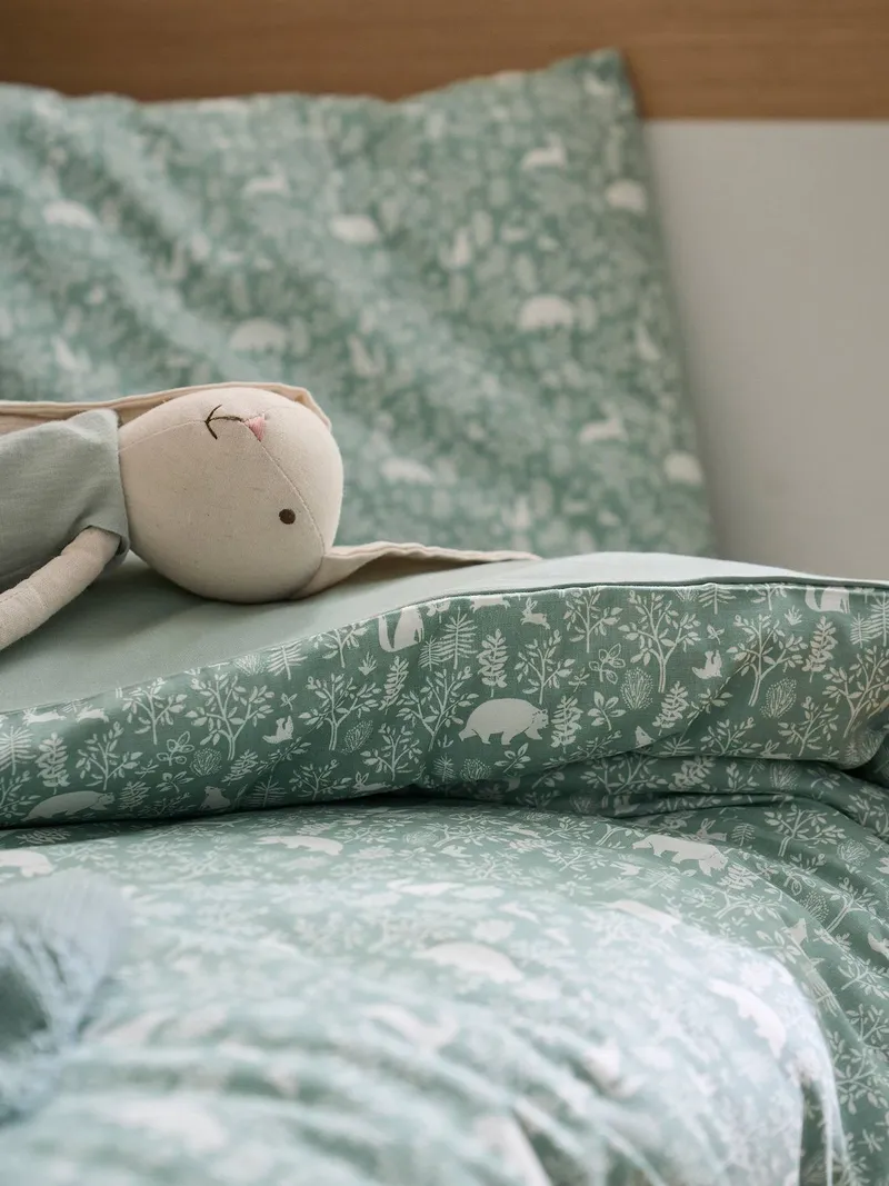 Vertbaudet Baby Kissenbezug WALDSPAZIERGANG salbei, Salbeigrün, – Produktbild 3 von 3