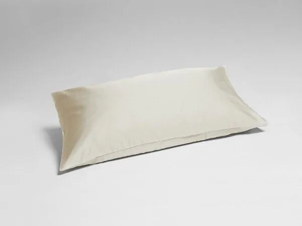 Yumeko Yumeko Kissenbezug aus Baumwollsatin, Sandy grey, – Produktbild 2 von 4