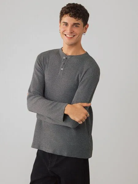 Honest Basics Honest Basics Herren Henley Langarmshirt aus Bio- und recycelter Baumwolle, Shale, – Produktbild 1 von 4