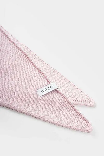 Rifò - Circular Fashion Made in Italy Rifò - Circular Fashion Made in Italy gestricktes Bandana/ Dreieckstuch Masha aus Recycelter Kaschmirwolle, Rosa, – Produktbild 4 von 4