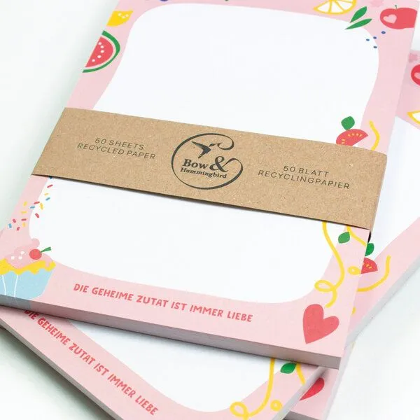 Bow & Hummingbird Bow & Hummingbird Notizblock "Die geheime Zutat ist immer Liebe" aus Recyclingpapier – Produktbild 4 von 4