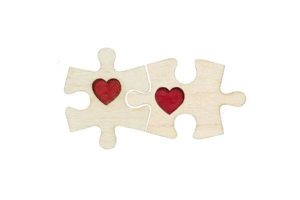 BeWooden BeWooden Broschen aus Holz für Paare – Puzzle – Produktbild 1 von 4
