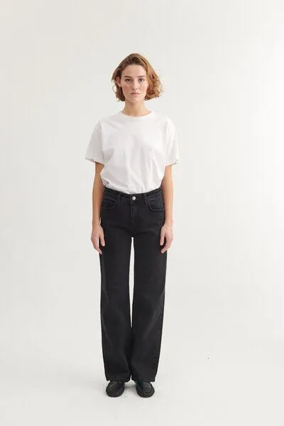 Basic Apparel Basic Apparel Mom-Fit Jeans ELISA aus Bio-Baumwolle V2, Schwarz (black), – Produktbild 1 von 4
