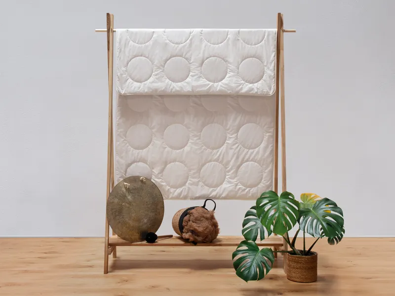 allnatura Kamelflaumhaar-Ultraleicht-Bettdecke "Cammello" 155x200 cm, Weiß, – Produktbild 2 von 2
