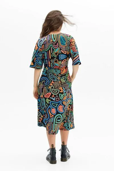 KOKOworld Kleid Maya – farbenfroh aus Viskose – Wickelausschnitt & Taillengürtel – Statement-Print – Fair in EU produziert – KOKOworld, Yala (mehrfarbig), – Produktbild 4 von 4