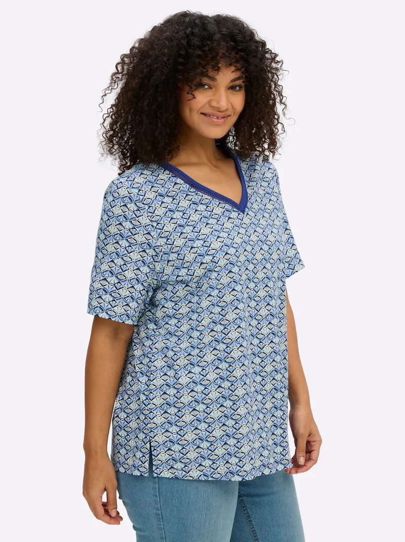 sheego V-Shirt schwarz-hellblau-bedruckt, Schwarz-hellblau-bedruckt, – Produktbild 2 von 2