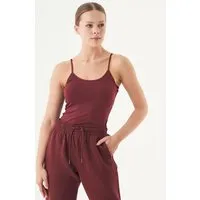 ORGANICATION ORGANICATION ESSENTIALS-ALINA - Singlet Top aus supersoftem TENCEL Modal-Mix, Bordeaux, – Produktbild 1 von 1