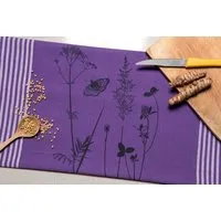 Hirschkind Hirschkind Bio & Fair-Trade-Geschirrtuch "Schmetterlingswiese" lila – Produktbild 1 von 1
