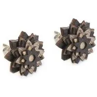 BeWooden BeWooden Ohrstecker mit Holzdetails | "African Flower" Ohrringe – Produktbild 1 von 1