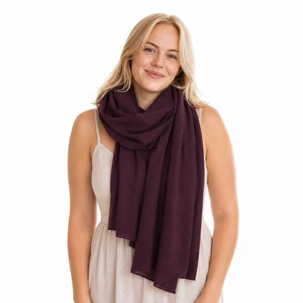 Good To Give Good To Give Leichter Sommer Schal – Umschlagtuch / Stola aus Kaschmir – Fair Trade – 200 × 100 cm, Lila, – Produktbild 1 von 3