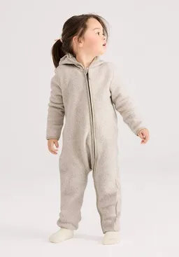 hessnatur hessnatur Fleece-Overall aus reiner Bio-Baumwolle – Produktbild 1 von 1