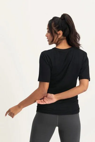 Urban Goddess Urban Goddess Dry Fit Yoga Shirt Kami, Onyx black (schwarz), – Produktbild 3 von 4