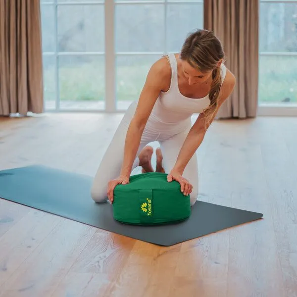 Yosana Yosana Yogakissen XL, 35cm rund, Meditationskissen mit Deutscher Bio-Dinkelspelzen Füllung, Moosgrün, – Produktbild 2 von 4