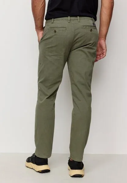 recolution Herren Chino aus Bio-Baumwoll Mix - KELP - recolution, Dark olive (grün), – Produktbild 2 von 4